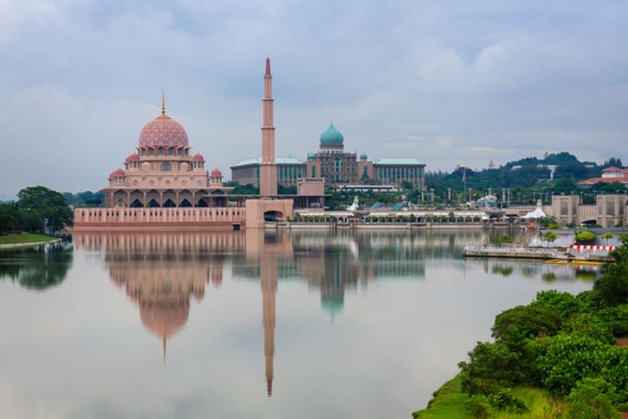 Conocer el lago Putrajaya en Kuala Lumpur