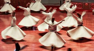 Cosas interesantes para ver en Estambul: las danzas rituales de los derviches danzantes