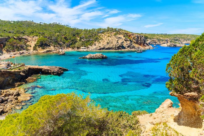 Playas de Ibiza: Cala Xarraca y su pequeña Bahia