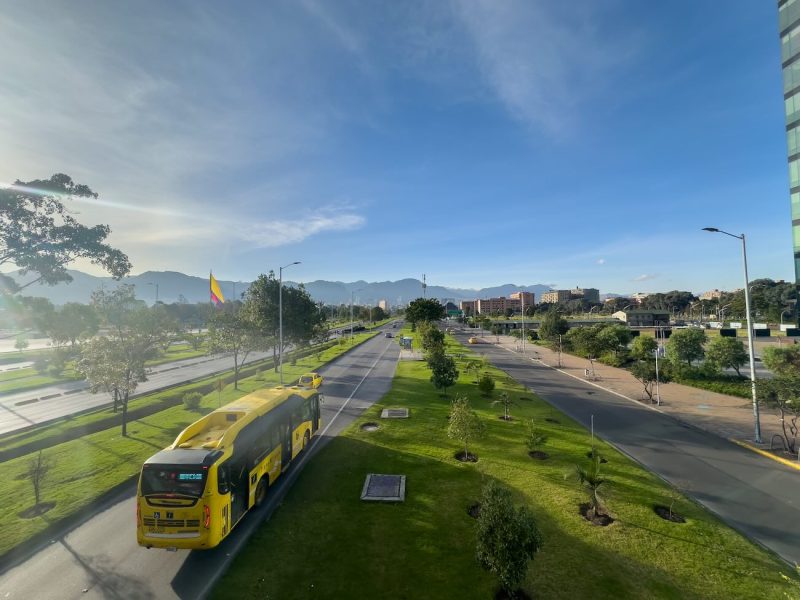 Cómo ir del aeropuerto de Bogotá al centro. Todos los medios de transporte