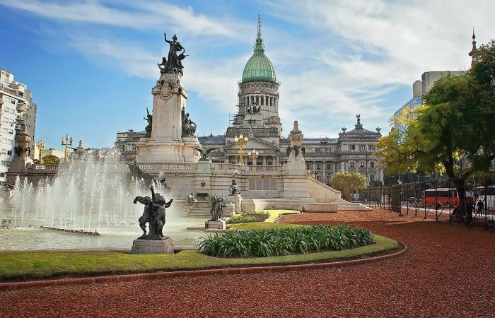 Visitar en Buenos Aires la Plaza de Congreso