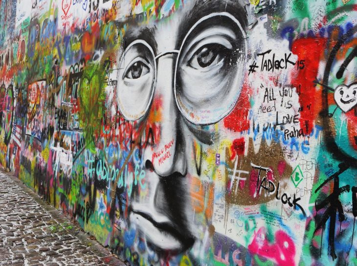 Praga en 1 día: El Muro de Joh Lennon