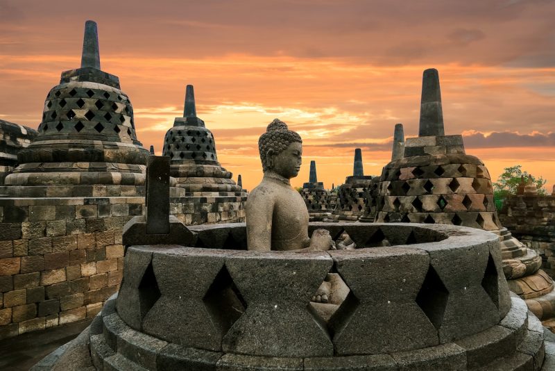 Borobudur y Prambanan, los dos grandes templos del budismo y el hinduismo