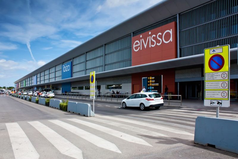Cómo ir del aeropuerto de Ibiza al centro