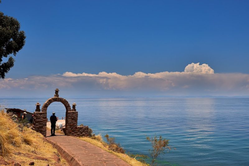 Lago Titicaca, el lago navegable más alto y sagrado de los Andes