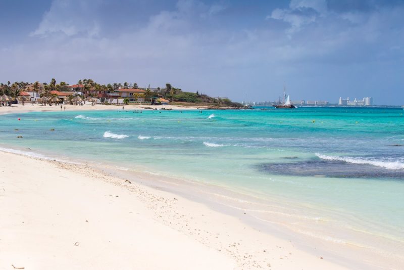 Arashi Beach, un excelente lugar donde alojarse en Aruba para practicar snorkel y buceo