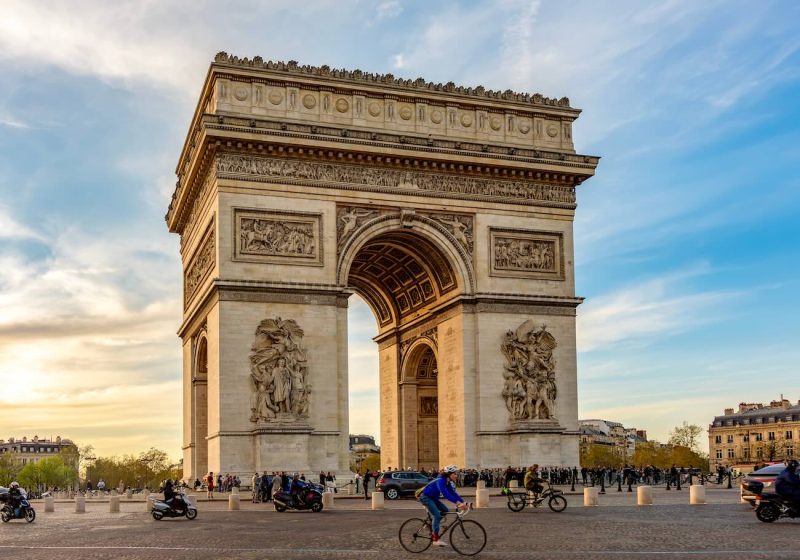 Arco del Triunfo: uno monumentos más emblemáticos de Paris 